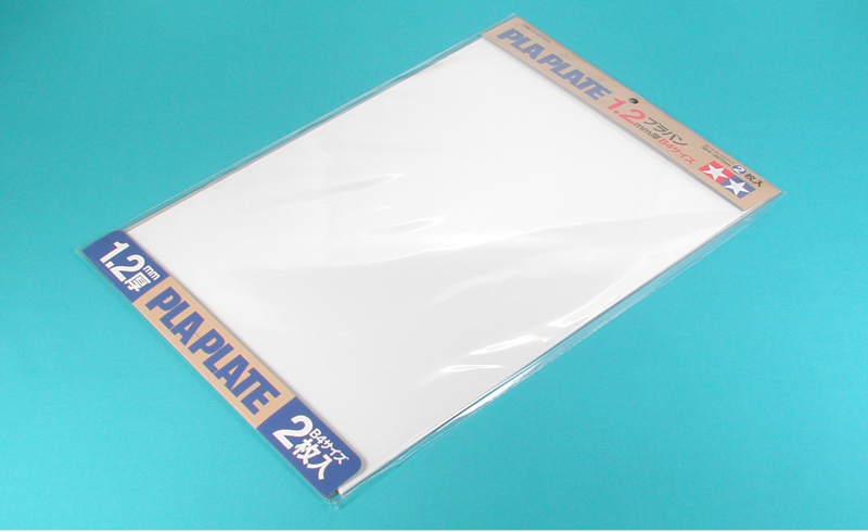 Tamiya Kunststoff-Platte 1,2mm (2) weiß 257x364mm