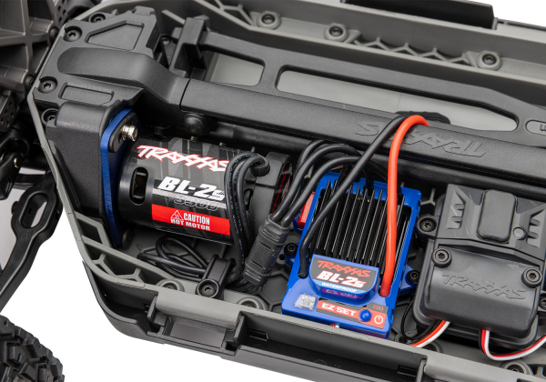 Traxxas JATO 4x4 BL-2S Brushless rot RTR nP825 HD-Teile mit 2827X Akku + 2920 Lader