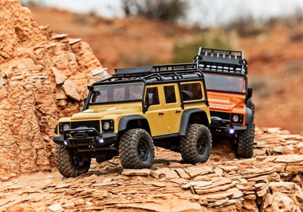 TRX97054-1-TAN Traxxas TRX-4M Land Rover Defender 1:18 RTR 4WD Mini RC  Crawler Tan Brushed mit Akku/Lader