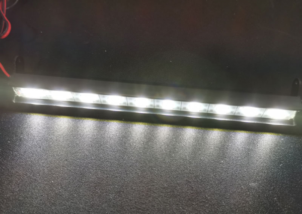 RC Aluminium Lichtleiste Light Bar mit 6 LED´s 106mm